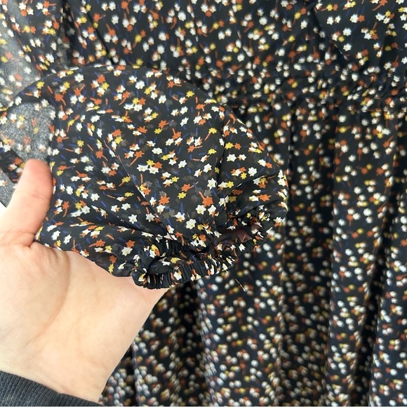 Madewell (Re)sourced Georgette Button-Front Mini Dress in Adorable Ditsy - Picture 4 of 7